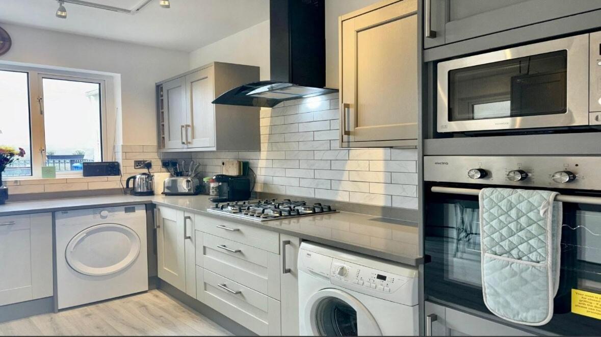 White Heather House Clifden Town Square 외부 사진