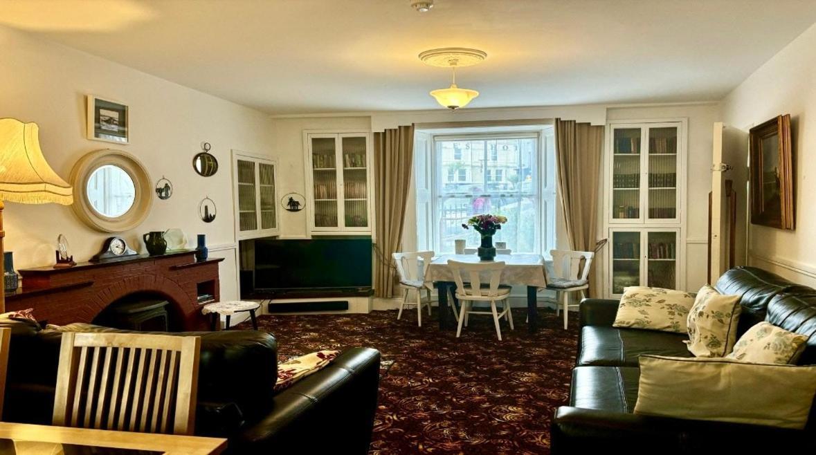 White Heather House Clifden Town Square 외부 사진